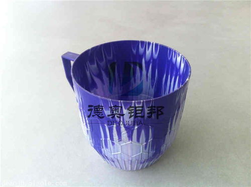 科技与材质的融合 迷彩花纹注塑机的革新之路